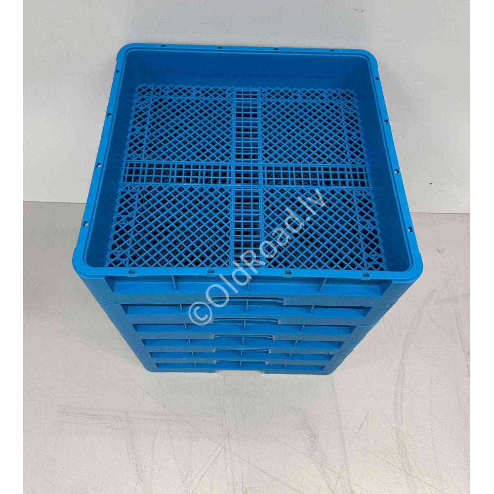 Plastic basket 50 x 50 x 10 cm